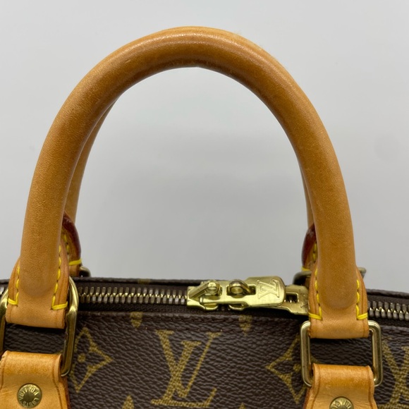 Louis Vuitton Alma Monogram HandBag - Picture 10 of 16